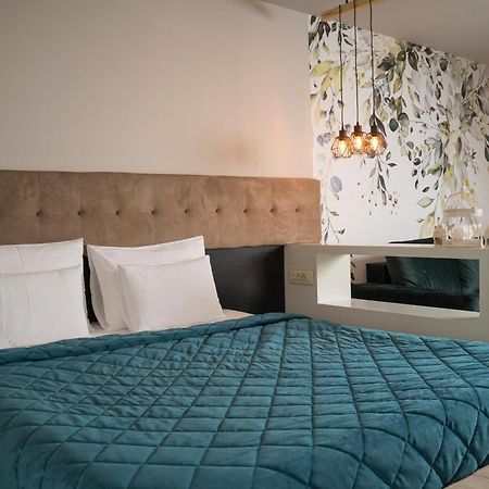 Akacija Luxury Suites Beograd Værelse billede